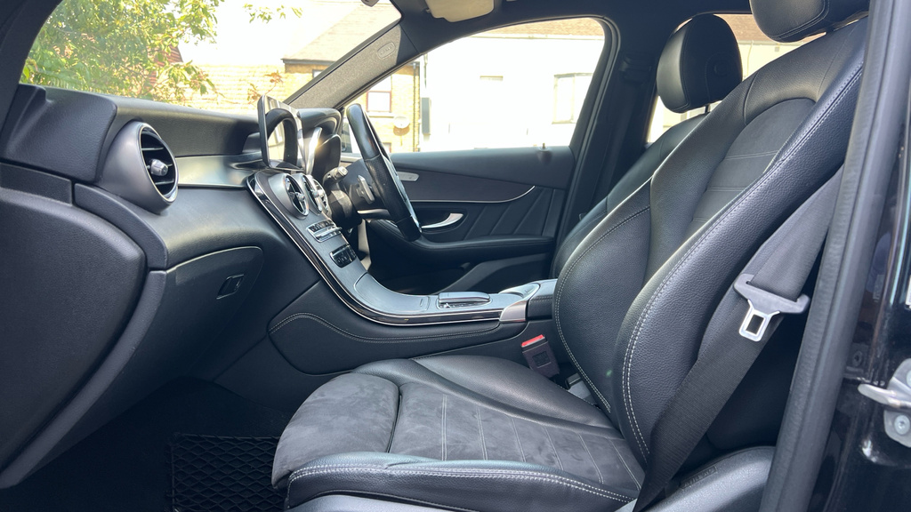 Mercedes-Benz GLC Class Amg Line LY69YBD Black #3