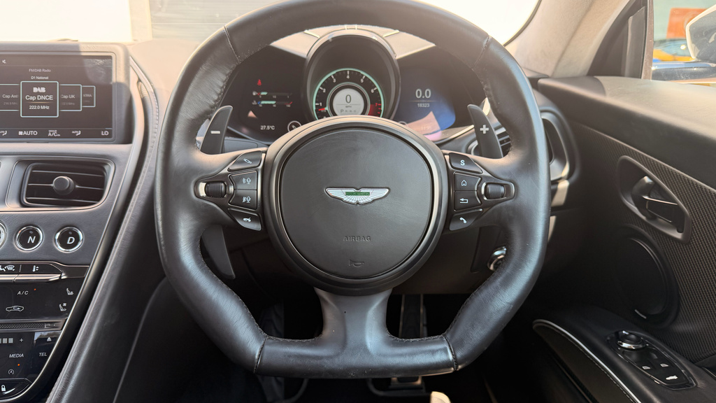 Aston Martin DBS 5.2 V12 Biturbo Superleggera Coupe Black #11