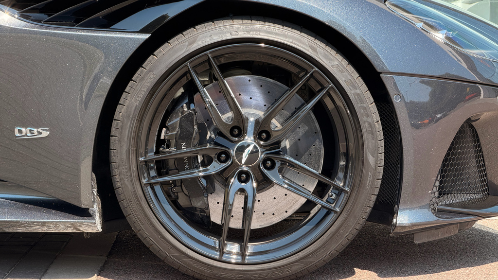 Aston Martin DBS Superleggera Grey #4