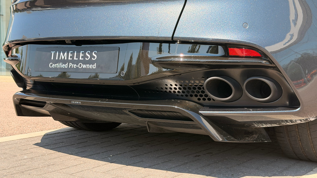 Aston Martin DBS 5.2 V12 Biturbo Superleggera Coupe Black #32