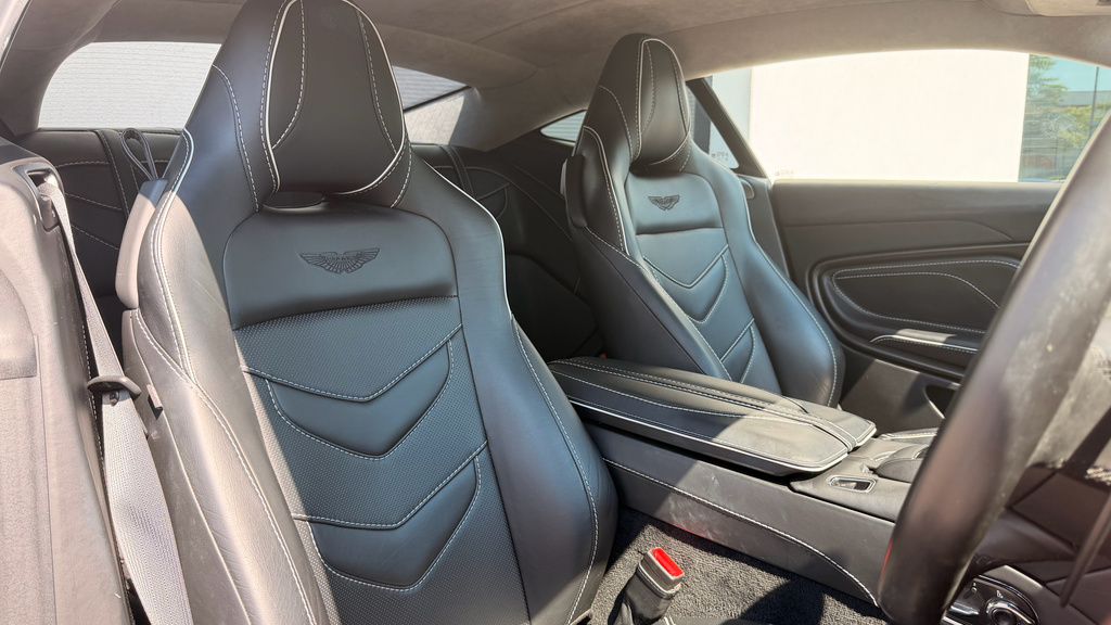 Aston Martin DBS 5.2 V12 Biturbo Superleggera Coupe Black #12