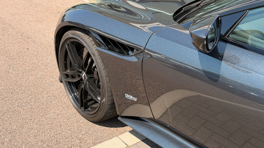 Aston Martin DBS 5.2 V12 Biturbo Superleggera Coupe Black #9