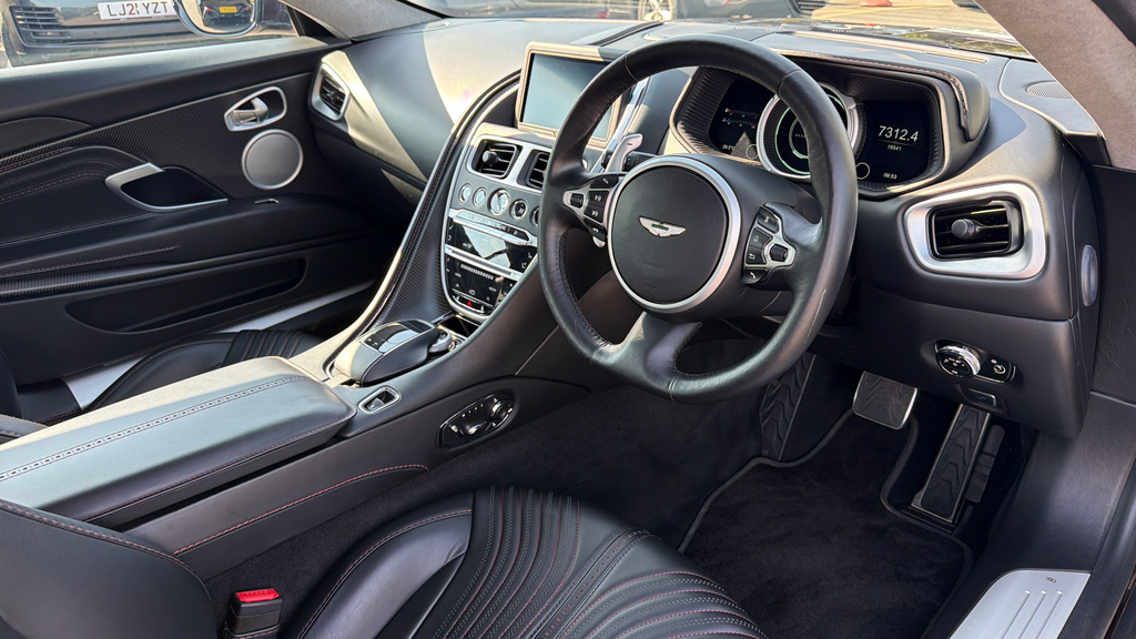 Aston Martin DB11 4.0L V8 Coupe Red #3