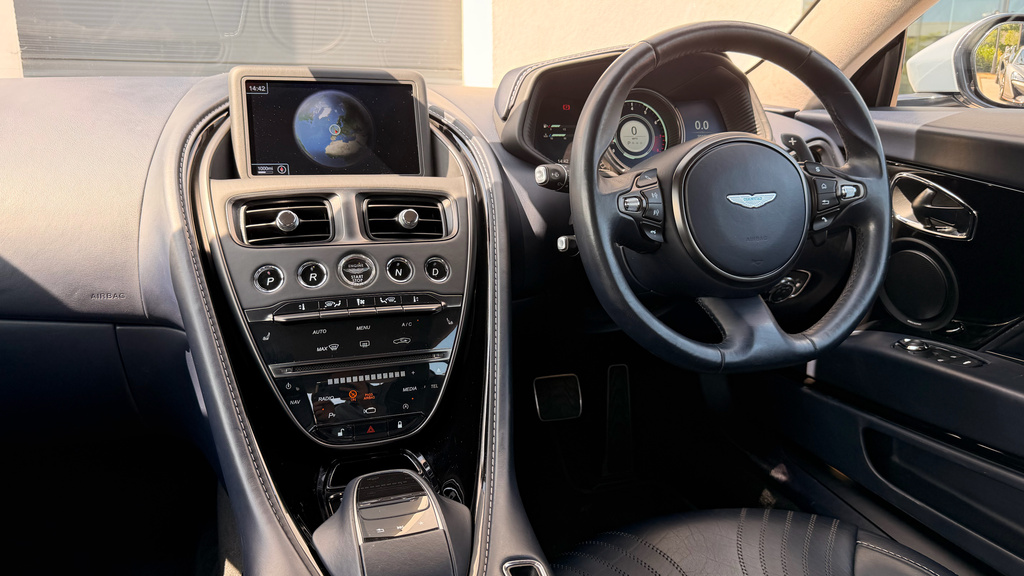 Aston Martin DB11 V12 Euro 6 2-Door #44
