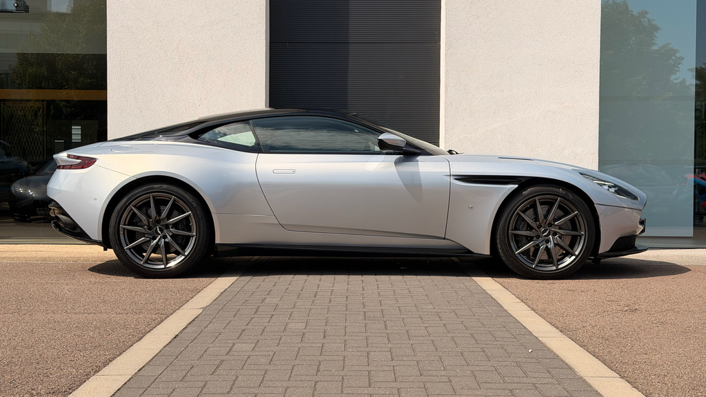 Aston Martin DB11 V12 Euro 6 2-Door #15