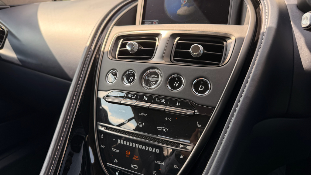Aston Martin DB11 V12 Euro 6 2-Door #41