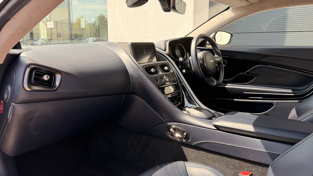 Aston Martin DB11 V12 Euro 6 2-Door #47