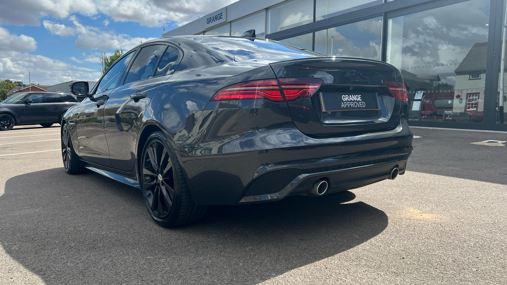 Jaguar XE 2.0 P300 Sport Awd Saloon Grey #47