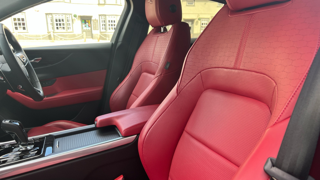Jaguar XE 2.0 P300 Sport Awd Saloon Grey #33
