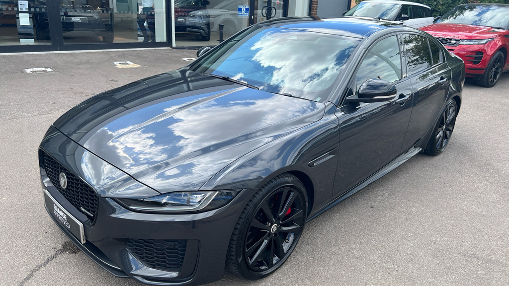 Jaguar XE 2.0 P300 Sport Awd Saloon Grey #44