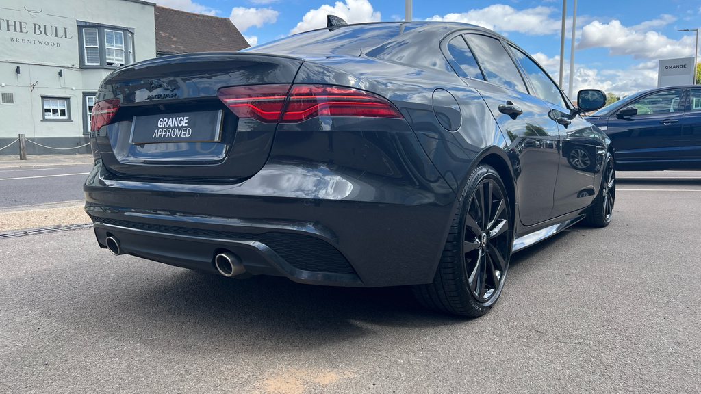 Jaguar XE 2.0 P300 Sport Awd Saloon Grey #48