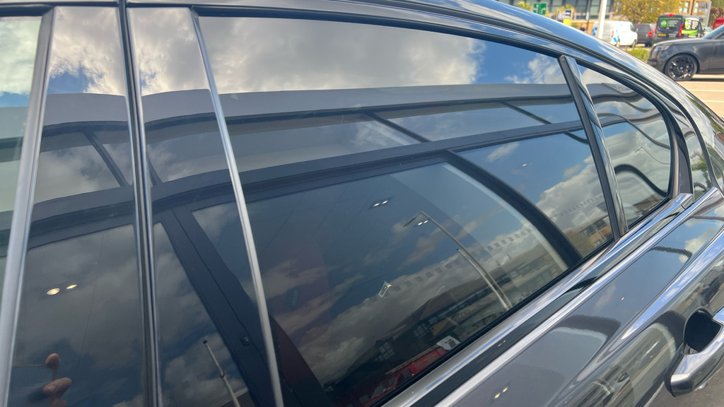 Jaguar XE 2.0 P300 Sport Awd Saloon Grey #29