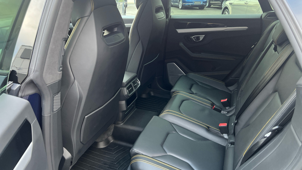 Lamborghini Urus 4.0T Fsi V8 #6