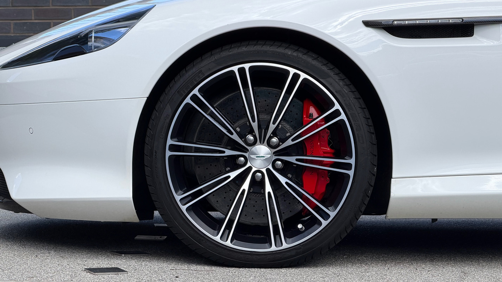 Aston Martin DB9 6.0L V12 Carbon Edition White #4