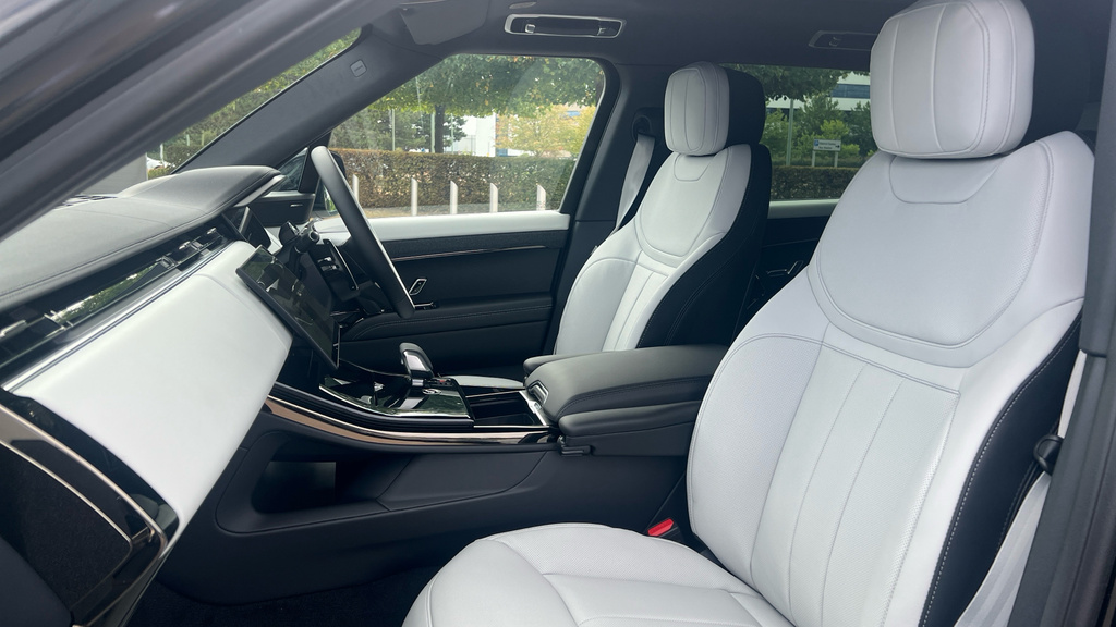 Land Rover Range Rover Sport Battersea Edition Black #3