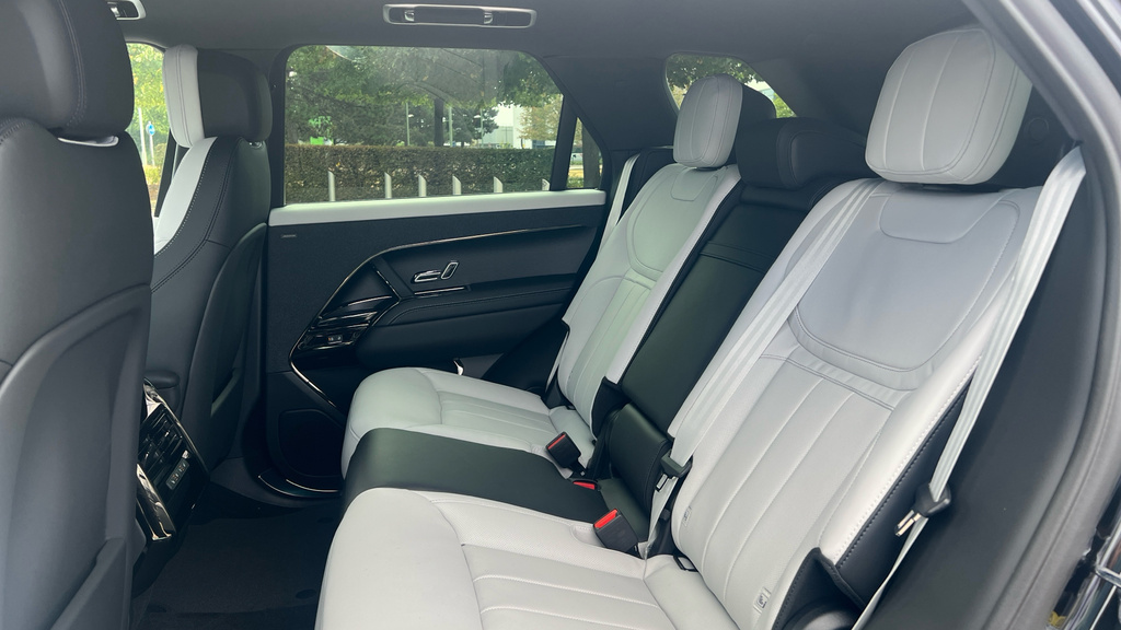 Land Rover Range Rover Sport Battersea Edition Black #4
