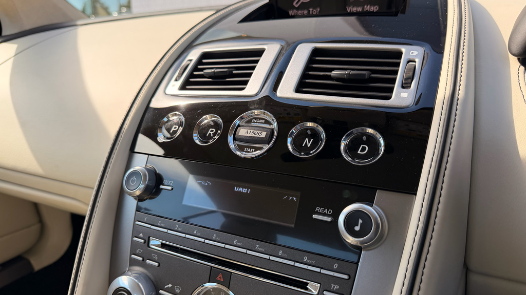 Aston Martin DB9 6.0 V12 Coupe T-tronicii Euro 5 510 Bh Silver #39
