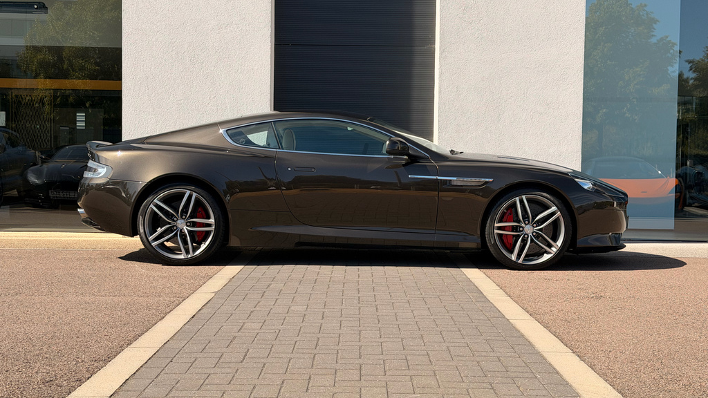 Aston Martin DB9 6.0 V12 Coupe T-tronicii Euro 5 510 Bh Silver #15