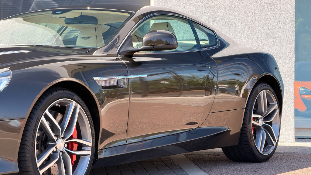 Aston Martin DB9 6.0 V12 Coupe T-tronicii Euro 5 510 Bh Silver #25