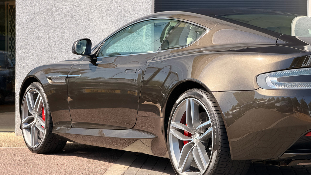 Aston Martin DB9 6.0 V12 Coupe T-tronicii Euro 5 510 Bh Silver #27