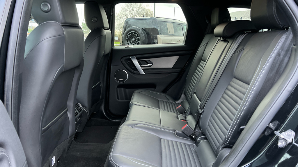 Land Rover Discovery Sport Dynamic Se Black #4
