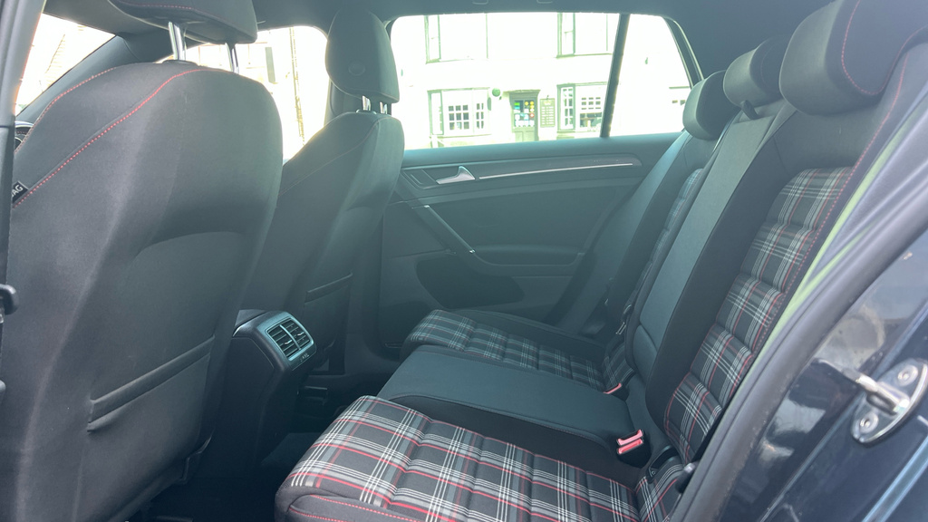 Volkswagen Golf Gti Performance Blue #4