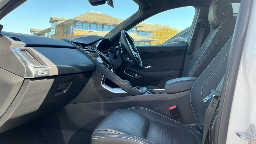 Jaguar E-Pace R-dynamic Black White #3
