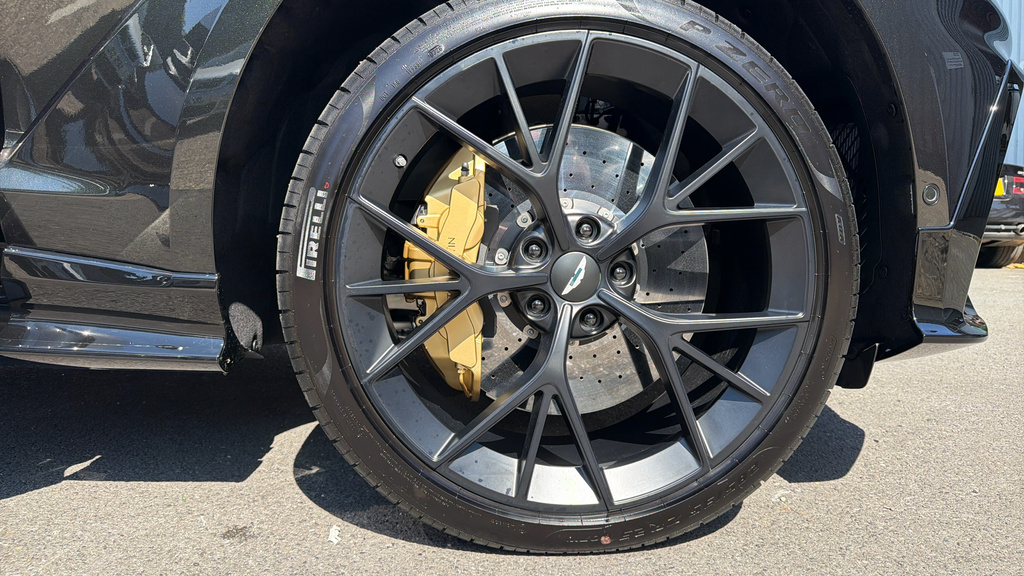 Aston Martin DBX S 4.0 Twin Turbo Green #4