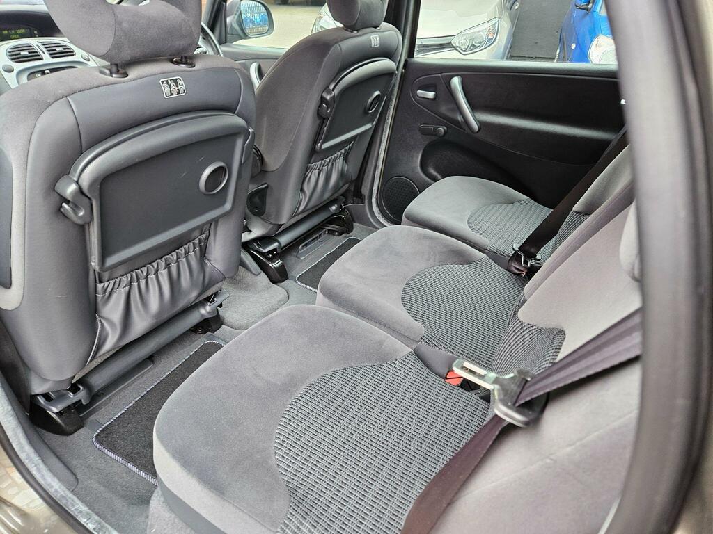 Citroen Xsara Picasso Mpv Red #8