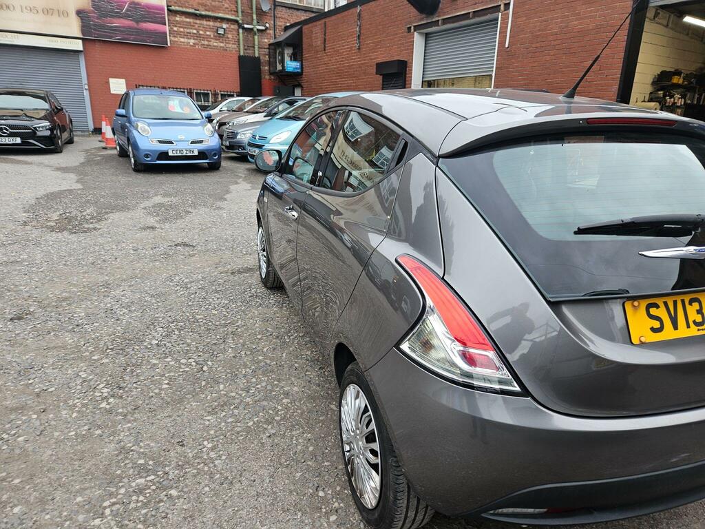 Chrysler Ypsilon 1.2 S Euro 5 Ss Grey #4
