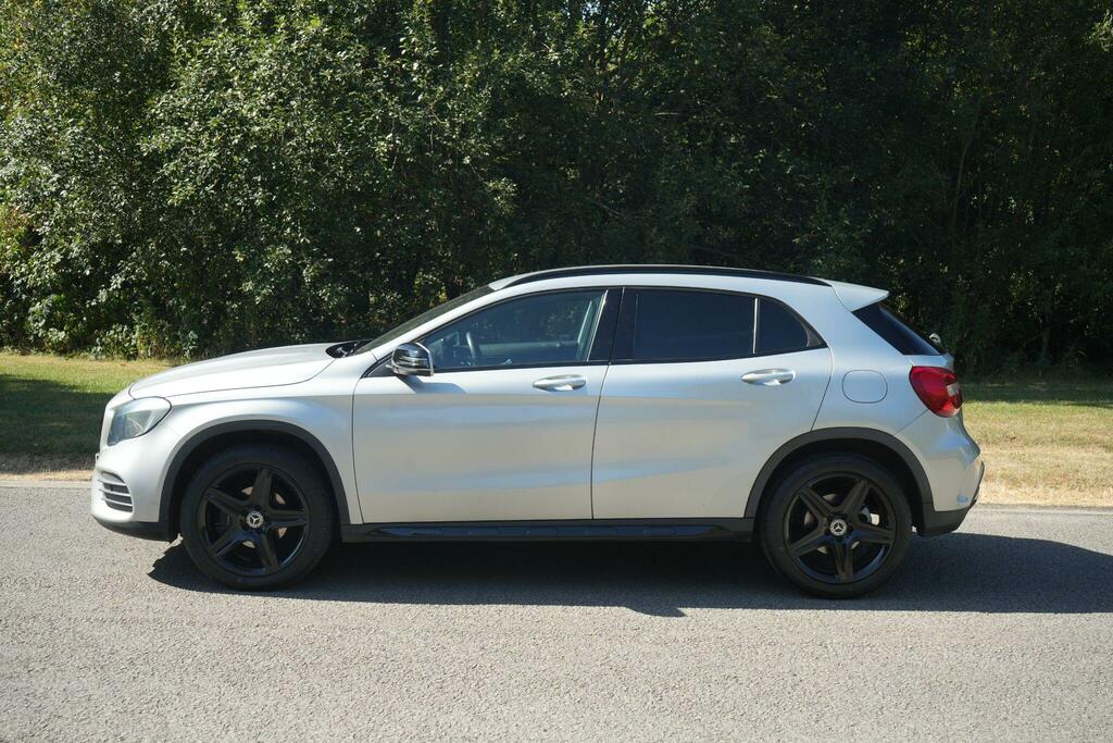 Mercedes-Benz GLA Class Amg Line Silver #6