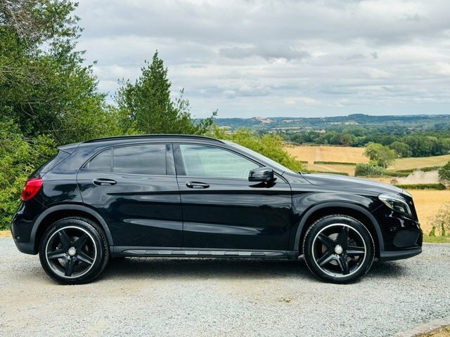Mercedes-Benz GLA Class Gla250 Amg Line Suv Black #5