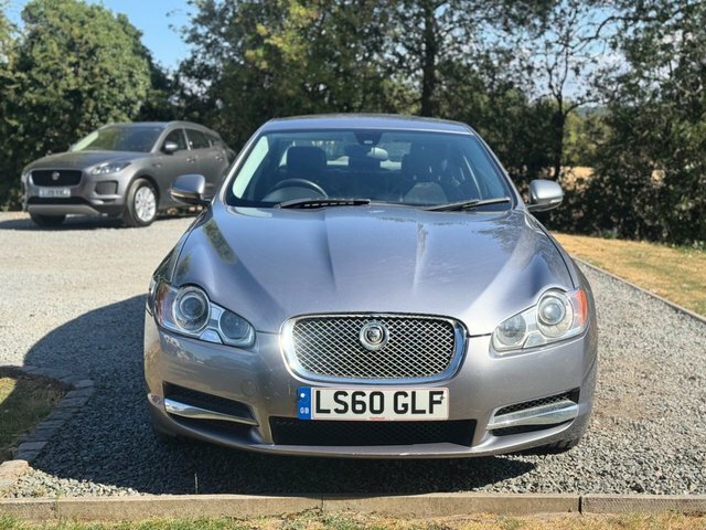 Jaguar XF V6 Luxury Saloon Grey #2