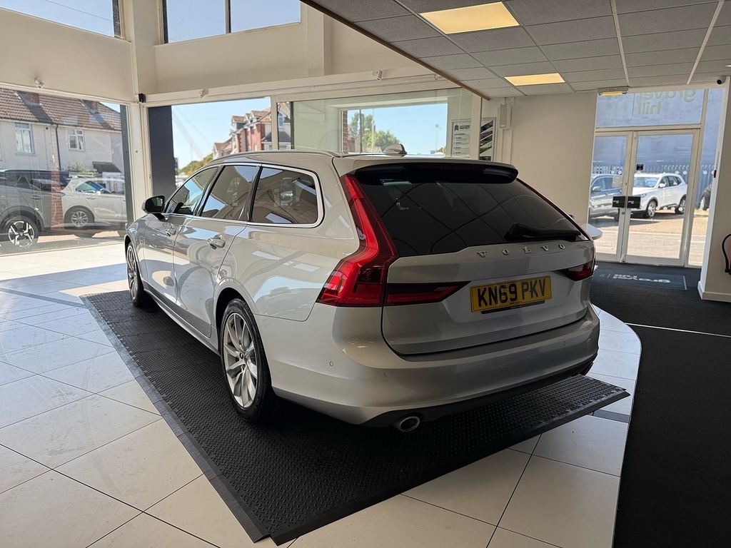 Volvo V90 2.0 D4 Momentum Plus Estate Euro 6 Silver #6