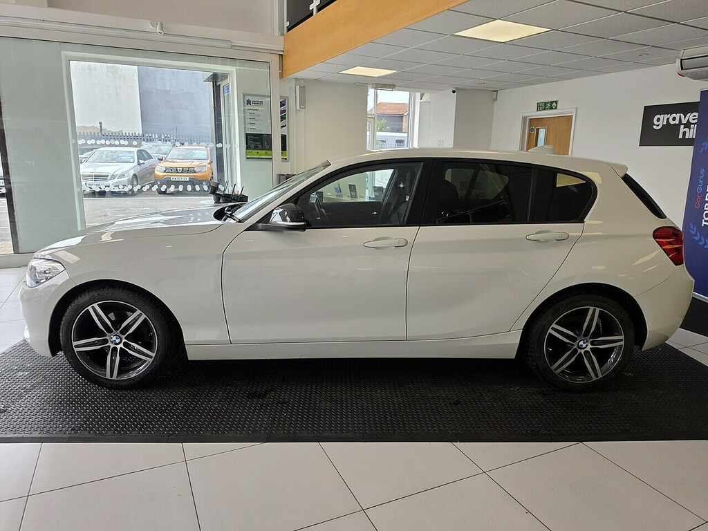 BMW 1 Series 1.5 118I Sport Hatchback Euro 6 White #4