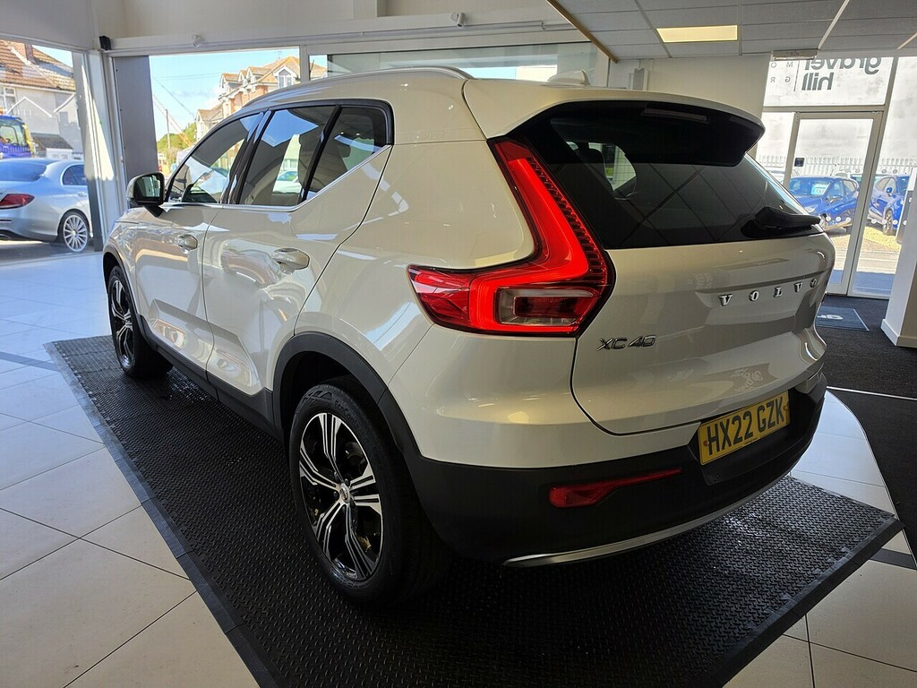 Volvo XC40 H T5 Twin Engine Inscription U2749 Ulez White #5