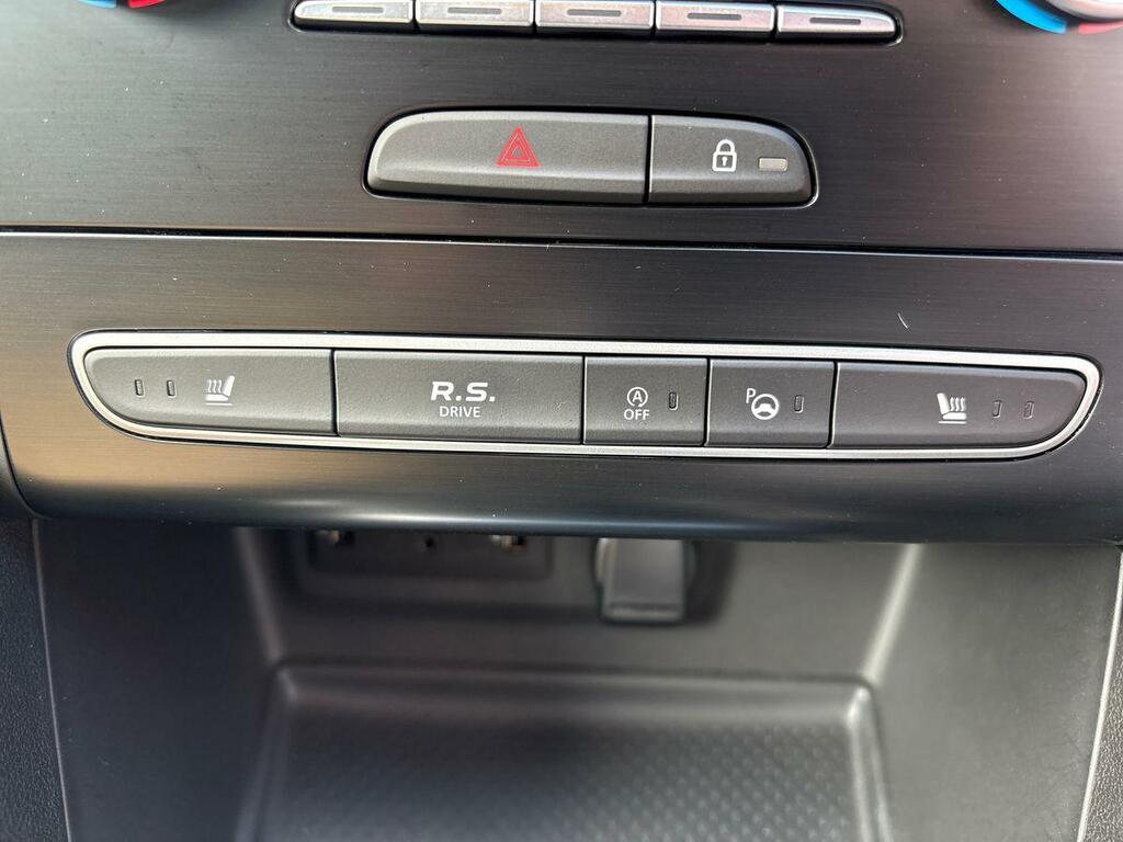 Renault Megane 1.5 Dci Dynamique Nav Sport Tourer Manu White #17