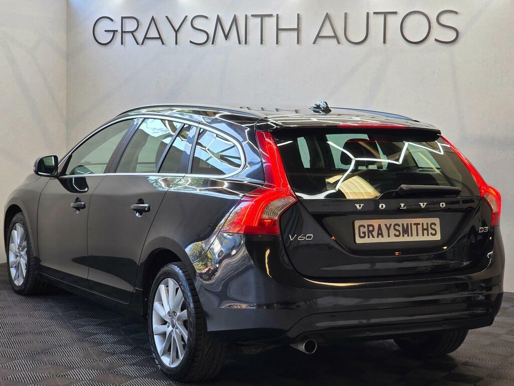 Volvo V60 Se Nav Black #2