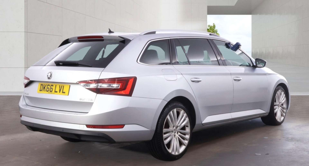Skoda Superb Se L Executive Tdi  #4
