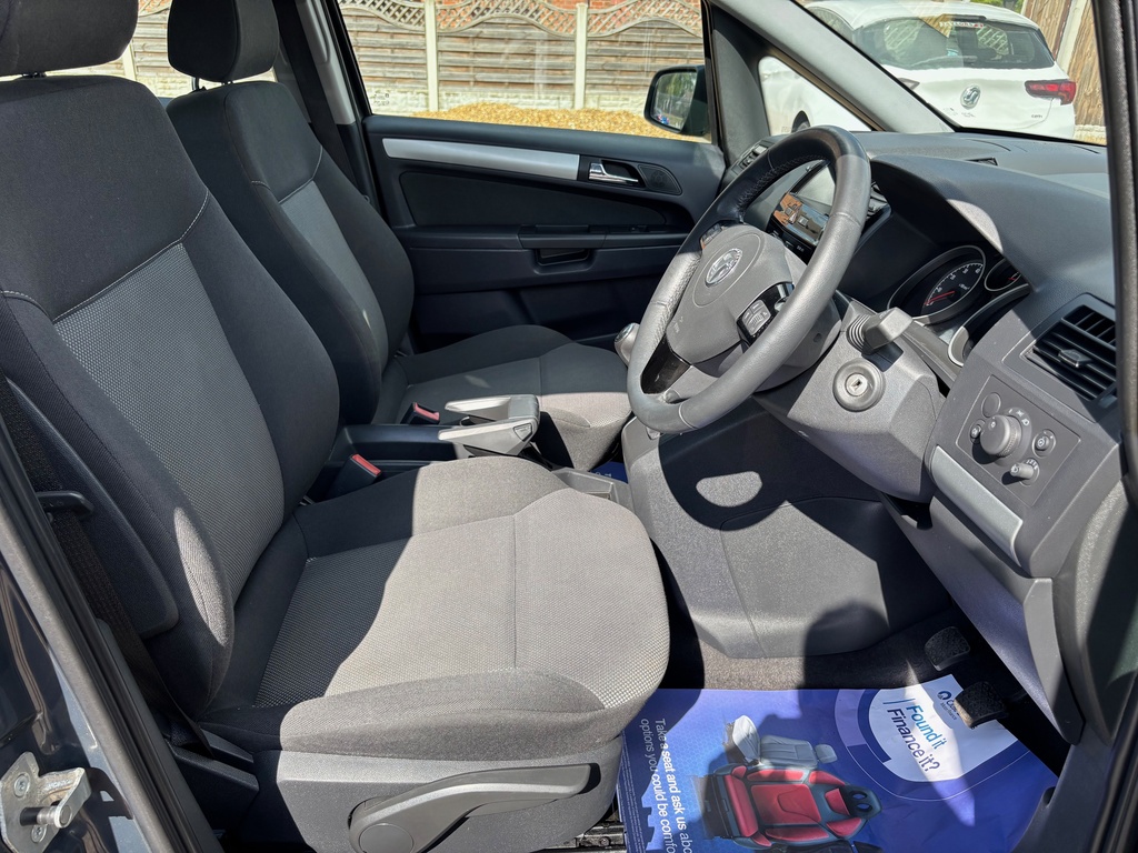 Vauxhall Zafira Mpv 1.8 16V Exclusiv 201464 Silver #8