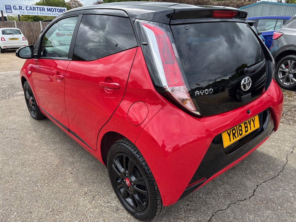 Toyota Aygo 1.0 Vvt-i X-cite 4 Red Bi-tone Euro 6 Red #4