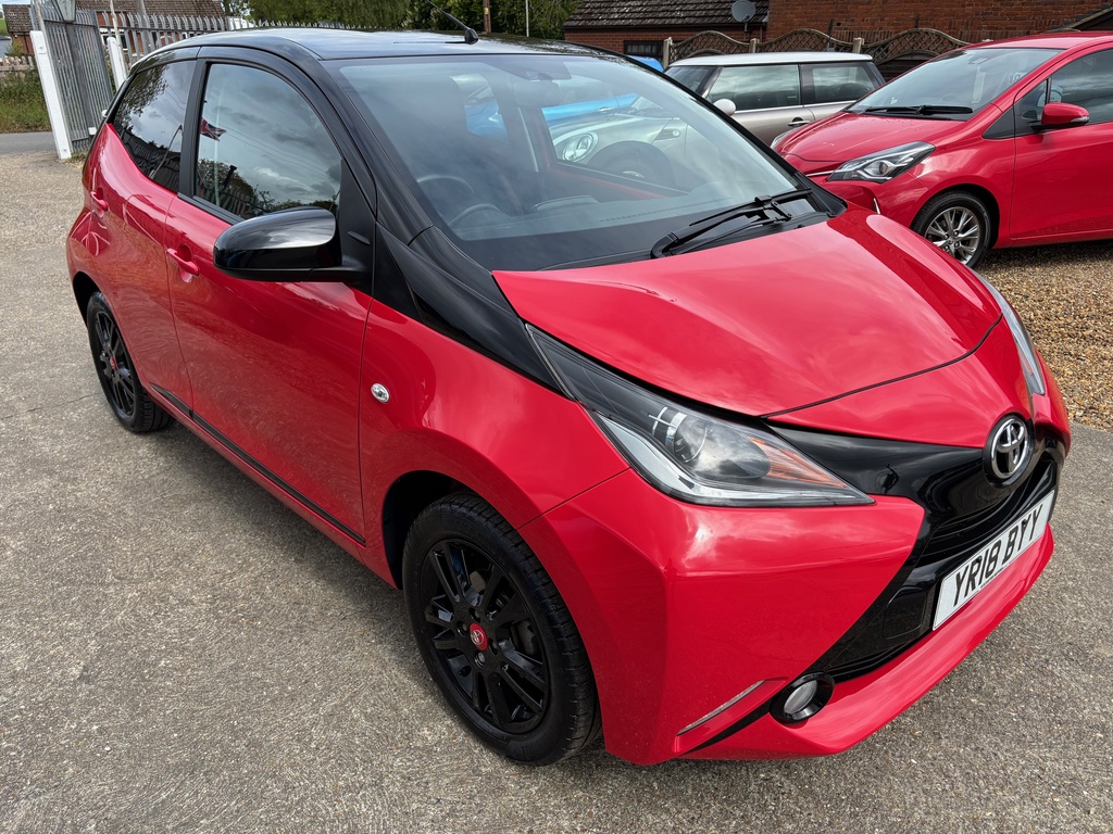 Toyota Aygo 1.0 Vvt-i X-cite 4 Red Bi-tone Euro 6 Red