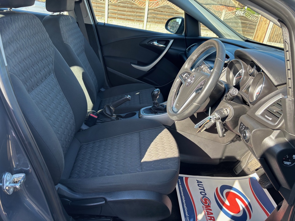 Vauxhall Astra 2.0 Cdti Sri Sports Tourer Euro Black #11