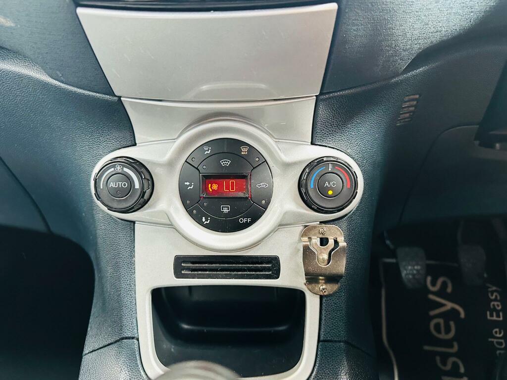 Ford Fiesta Edge 1.4 Tdci 8X Services 20 Road Tax Silver #24