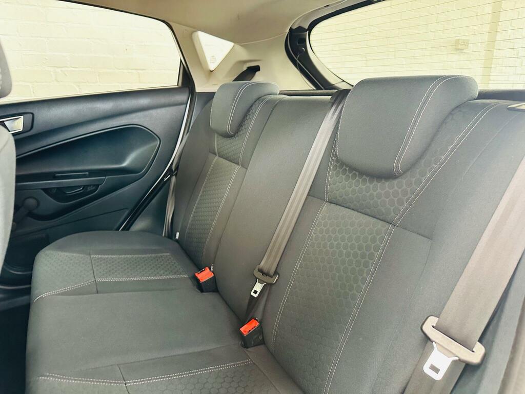 Ford Fiesta Edge 1.4 Tdci 8X Services 20 Road Tax Silver #17