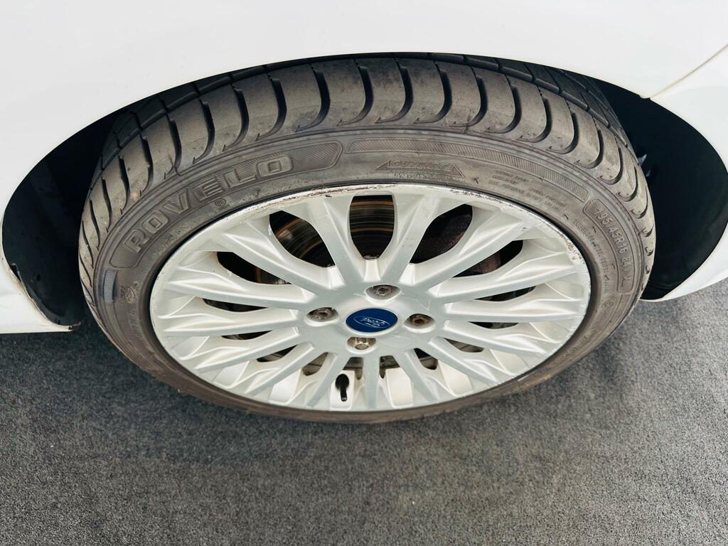 Ford Fiesta Edge 1.4 Tdci 8X Services 20 Road Tax Silver #29