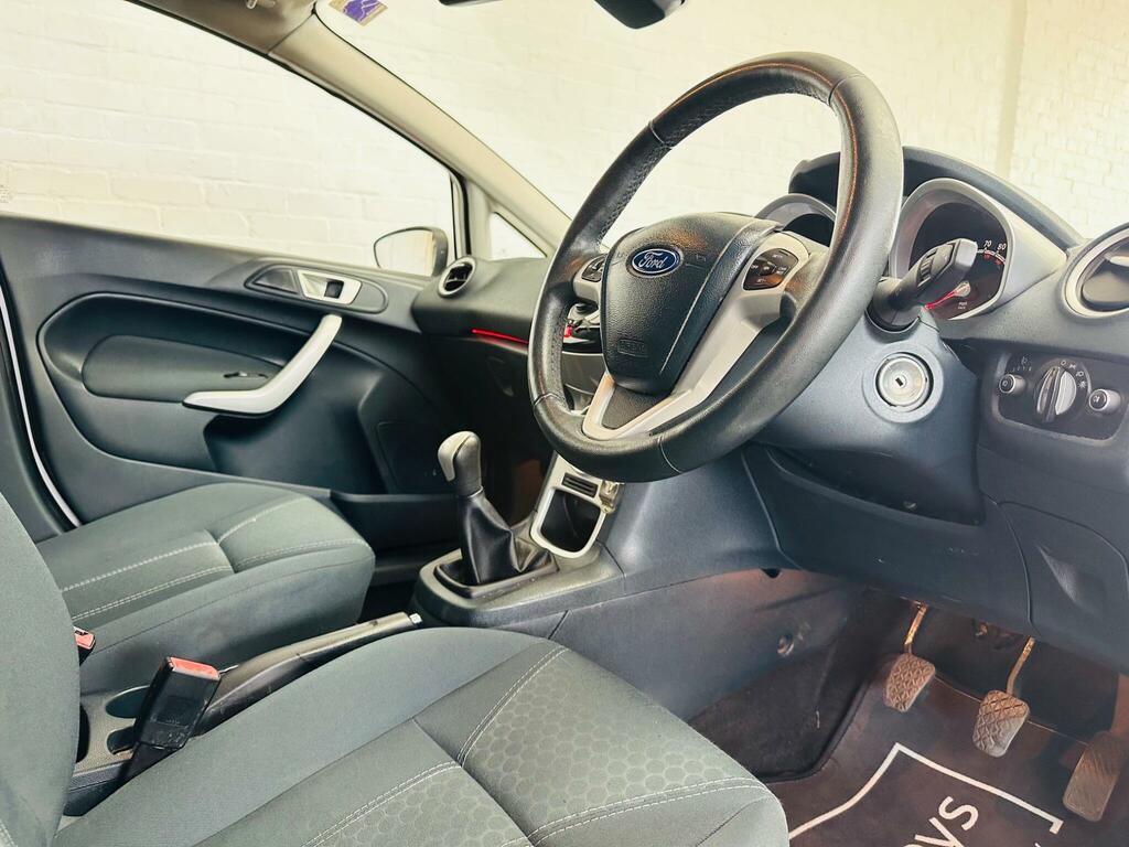 Ford Fiesta Edge 1.4 Tdci 8X Services 20 Road Tax Silver #15