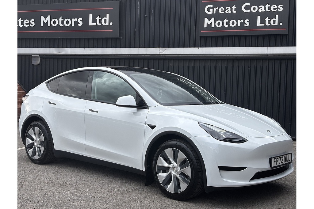 Tesla Model Y Rwd U2175 Ulez White