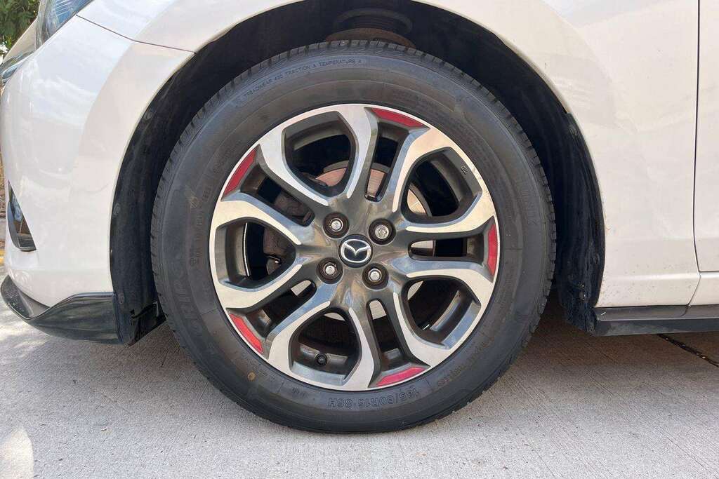 Mazda 2 1.5 90Ps Sport Black White #5