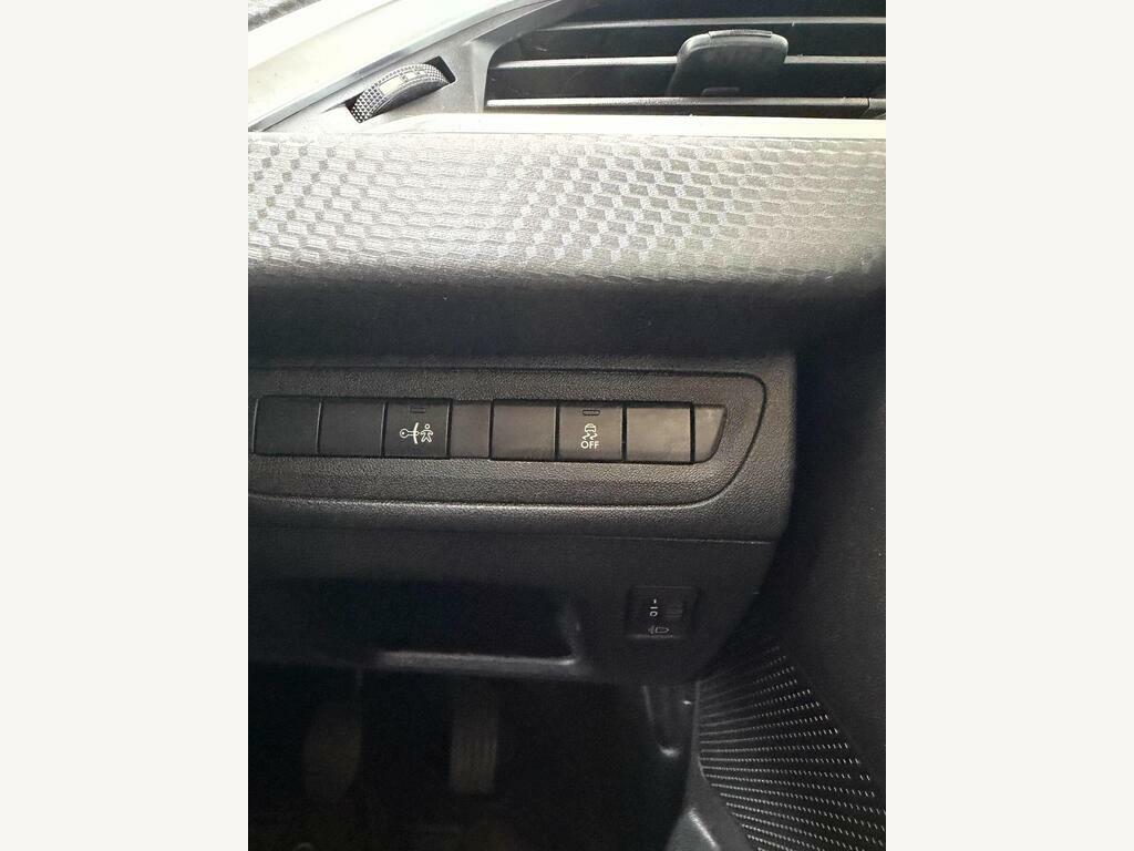 Peugeot 2008 1.2 Puretech Feline Suv Eat Euro 6 Ss Black #21
